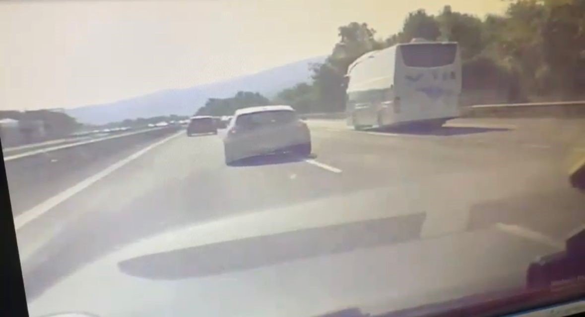 Düzce’de 7 aracın karıştığı zincirleme kaza kamerada