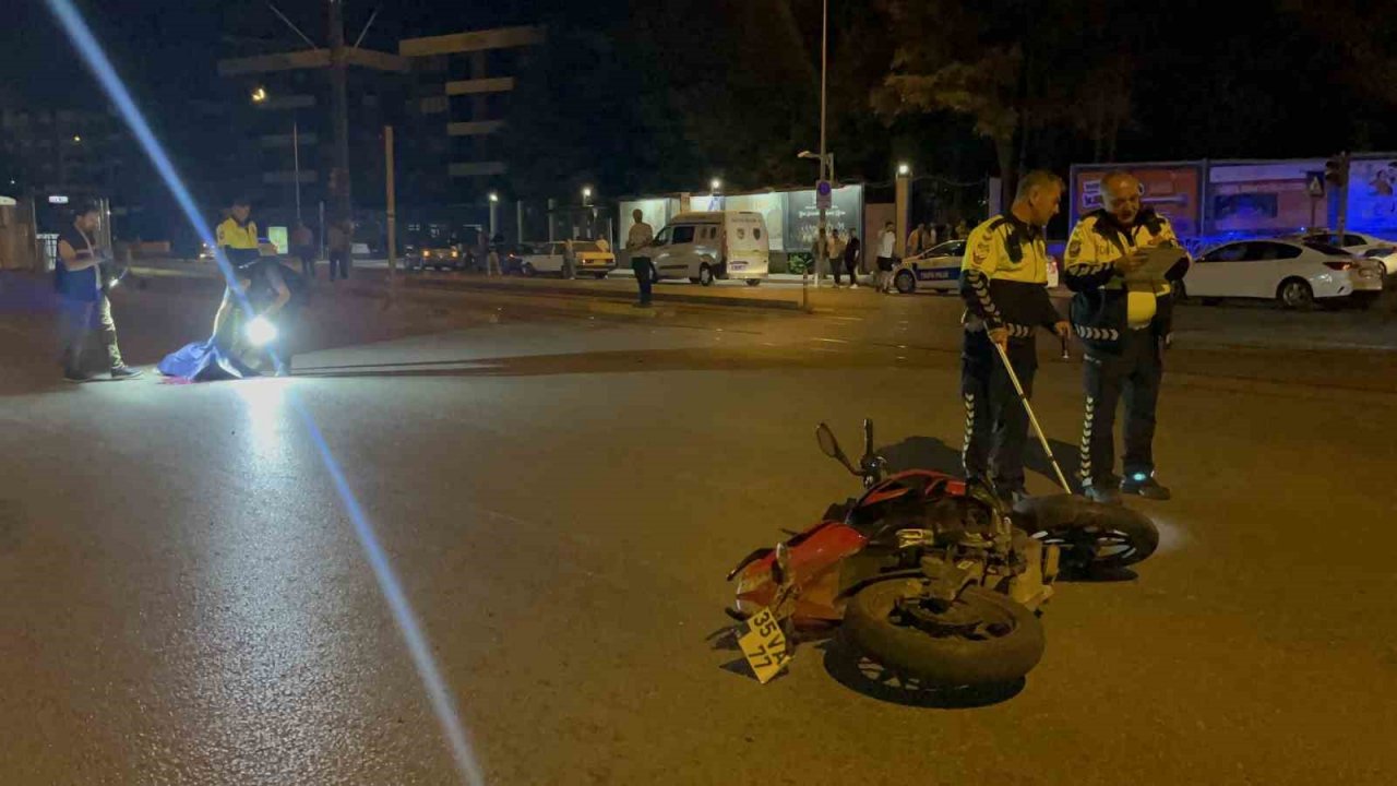 Motosiklet kazasında 18 yaşındaki genç kız hayatını kaybetti