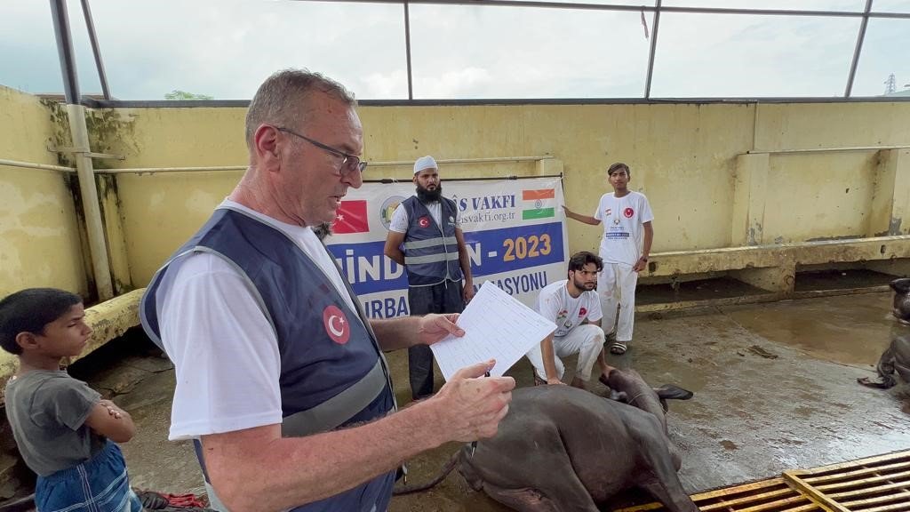 İhlas Vakfı 2 kıta, 5 ülkede bayramı yaşattı