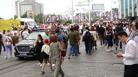 Taksim’de bayram yoğunluğu