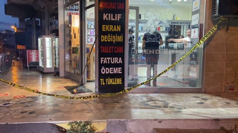 Pendik’te dükkan basıp kurşun yağdırdılar: 1 ağır yaralı