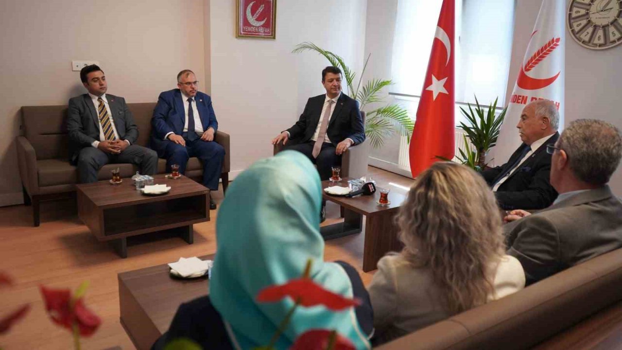 Kayseri Milletvekili Arıkan siyasi partilerle bayramlaştı