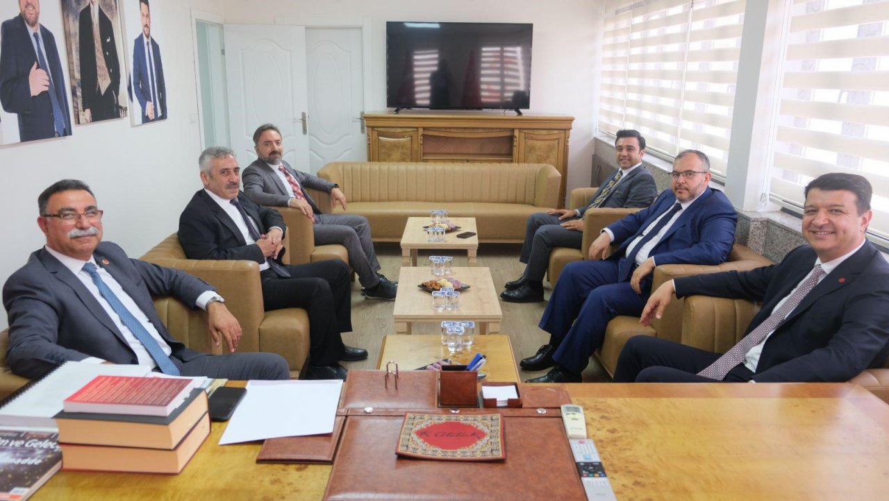 Kayseri Milletvekili Arıkan siyasi partilerle bayramlaştı