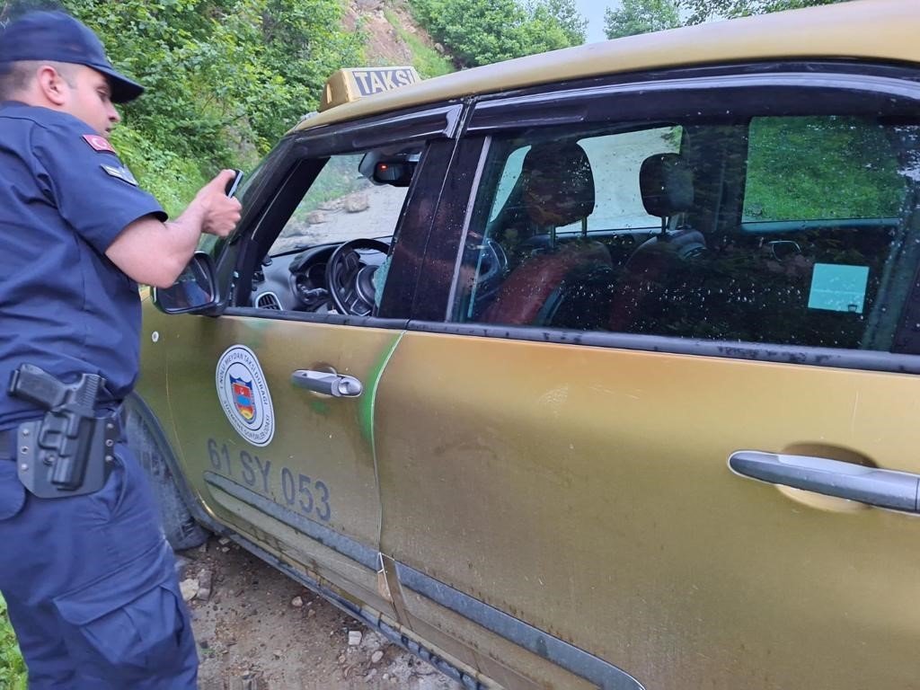 Trabzon’un Sürmene ilçesinde taksici cinayeti