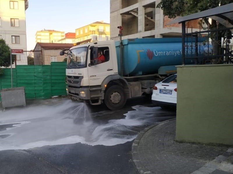Ümraniye Belediyesi’nden yoğun bayram mesaisi