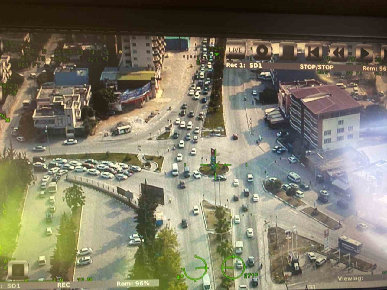 Polisin bayram boyunca havadan ve karadan trafik denetimi devam ediyor