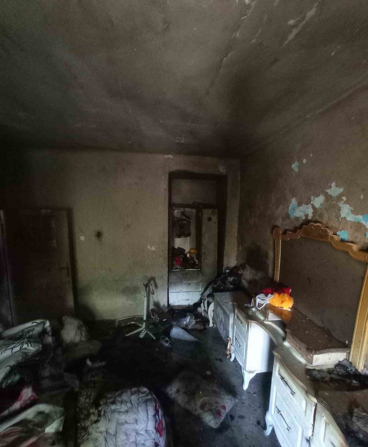 Batman’da çıkan yangında ev küle döndü