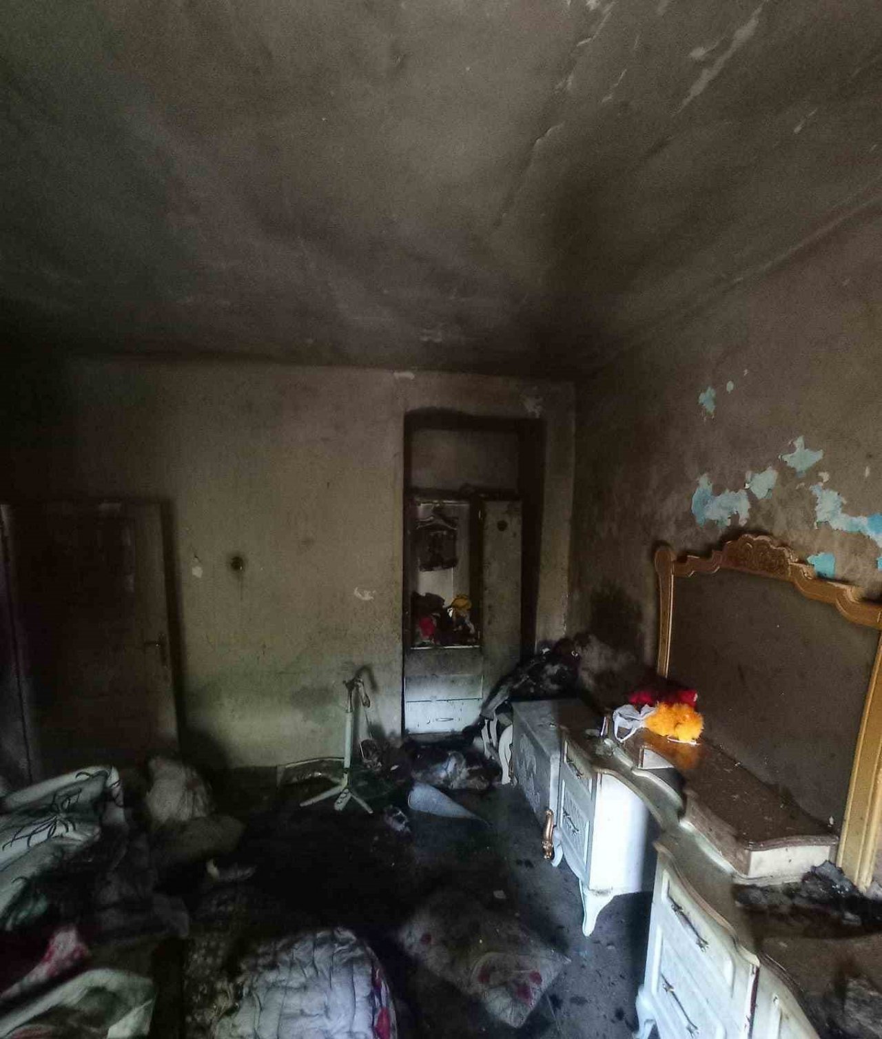 Batman’da çıkan yangında ev küle döndü