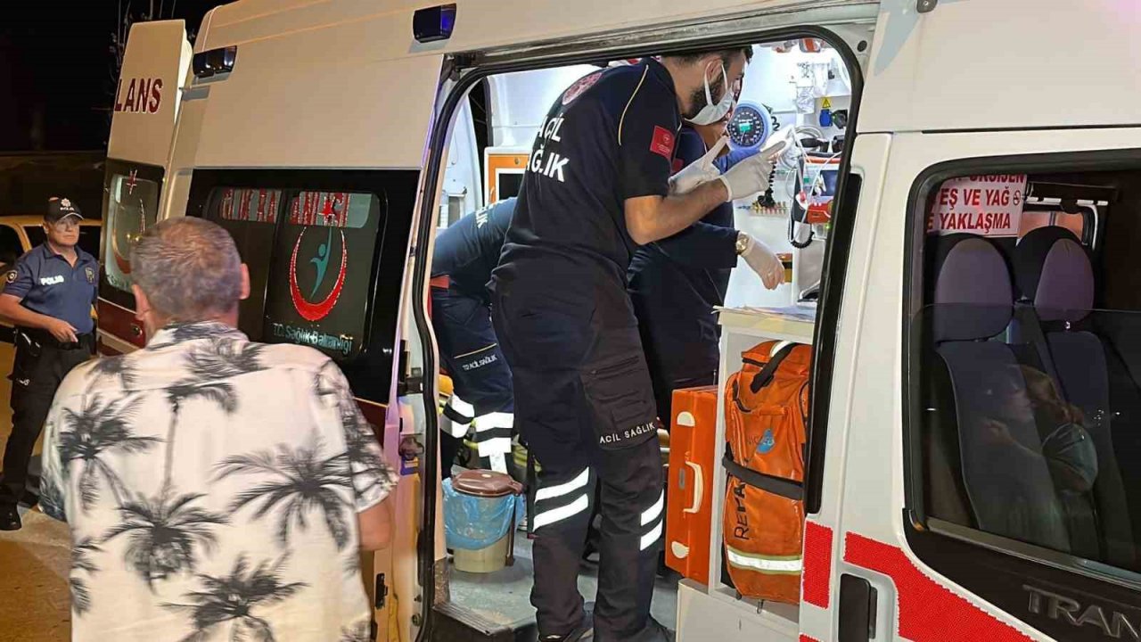 Düzce’de iki araç kafa kafaya çarpıştı: 2 ölü, 11 yaralı