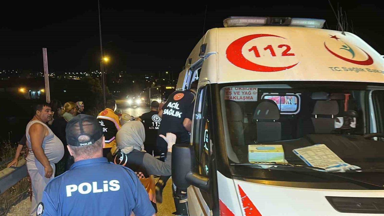 Düzce’de iki araç kafa kafaya çarpıştı: 2 ölü, 11 yaralı