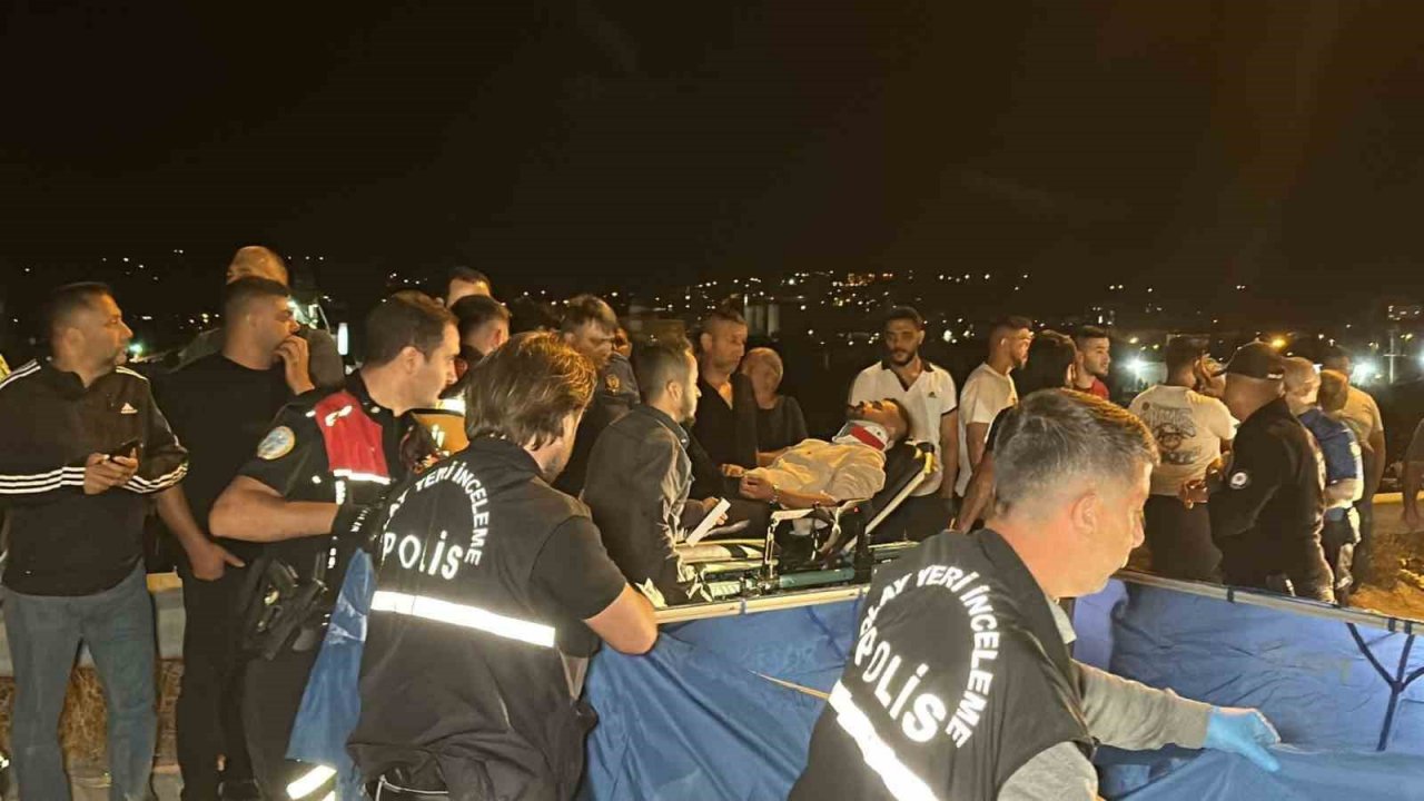 Düzce’de iki araç kafa kafaya çarpıştı: 2 ölü, 11 yaralı