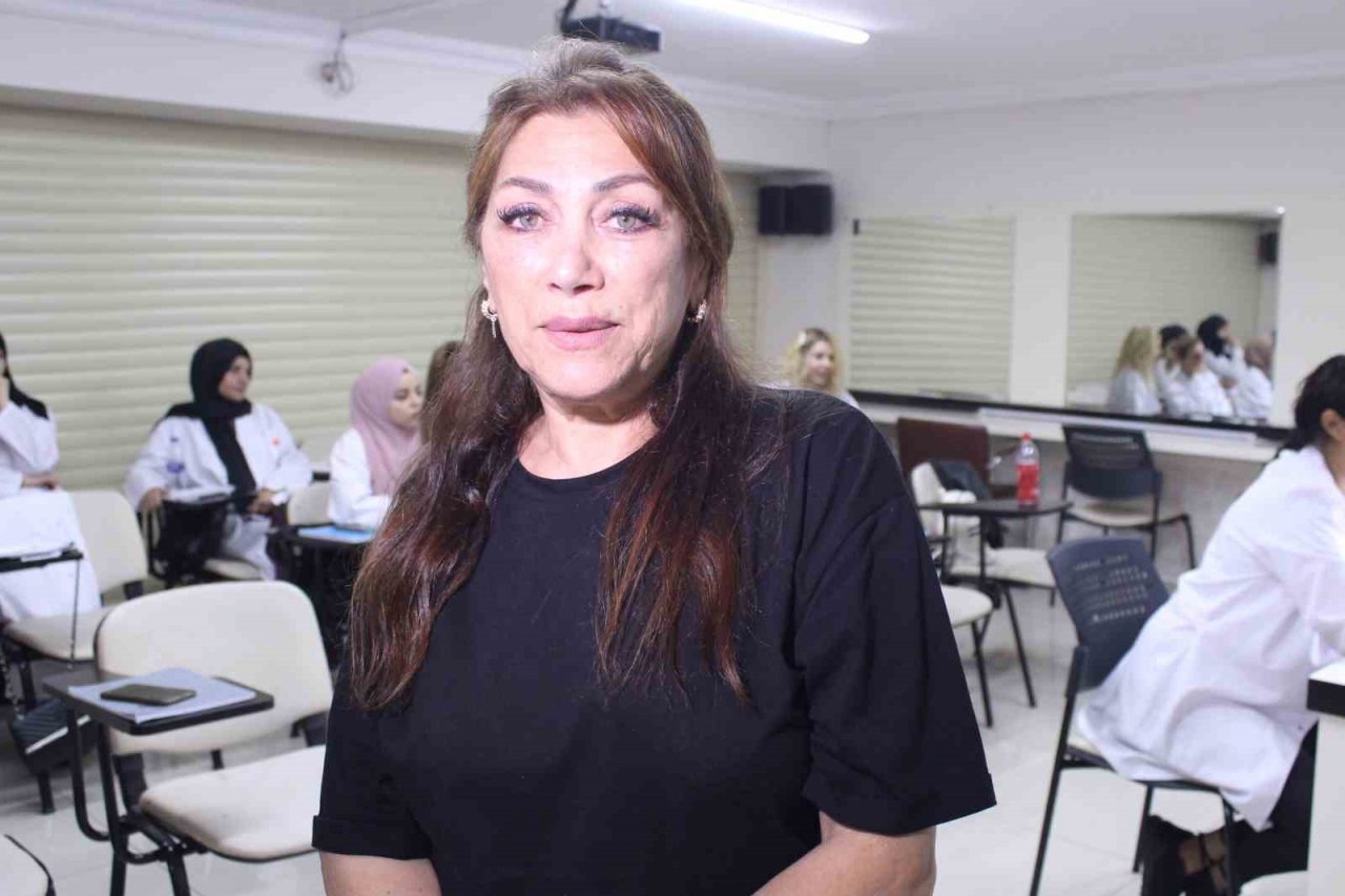 Nail art ve protez tırnak, kadınların gelir kapısı oldu