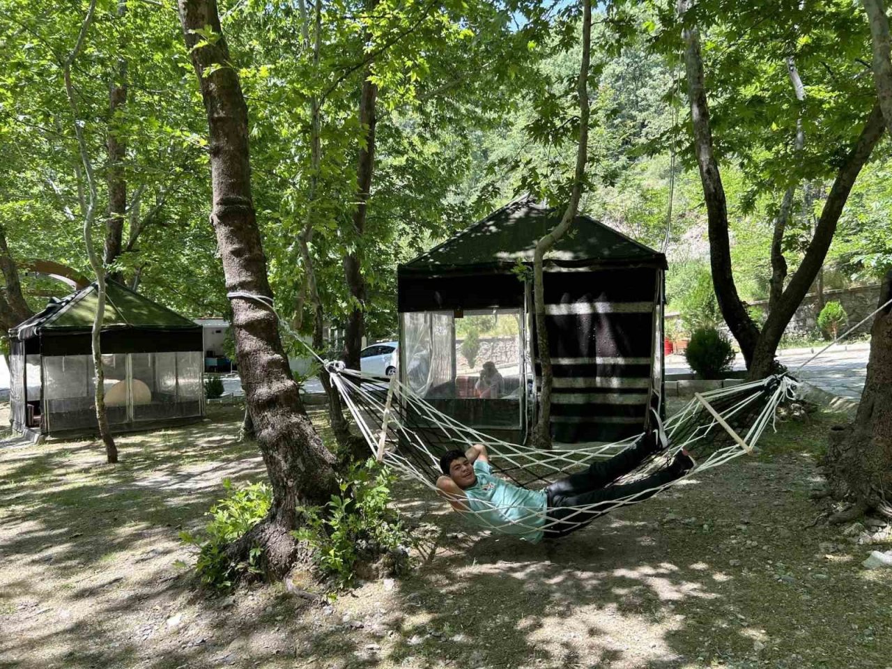 Gelenbe Mesire Alanı sıcak yaz günlerinde serinletiyor