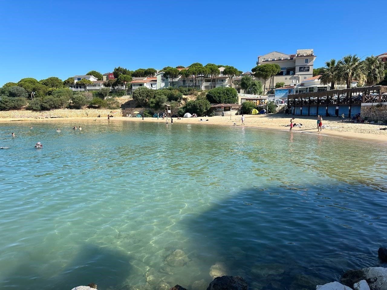 Mavi bayraklı plaja lağım suyu aktı