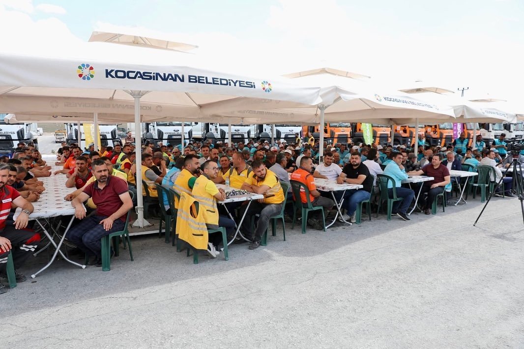 Başkan Çolakbayrakdar: "Bütün alanlarda farkını ortaya koyan belediyeyiz"