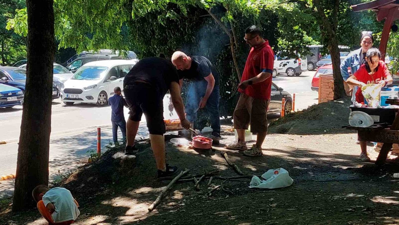 Kurban Bayramı’nı İstanbul’da geçirenler Belgrad Ormanı’na akın etti