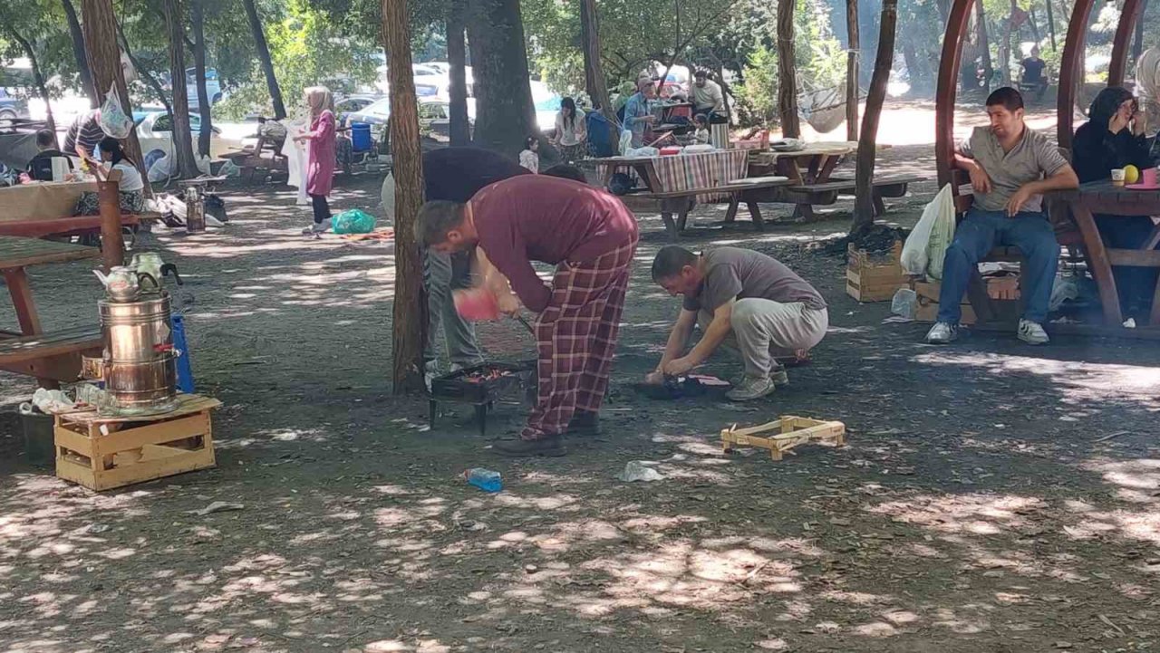 Kurban Bayramı’nı İstanbul’da geçirenler Belgrad Ormanı’na akın etti