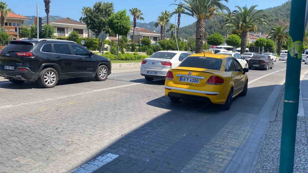 Marmaris’e gelen tatilcilerin dönüş yolculuğu başladı