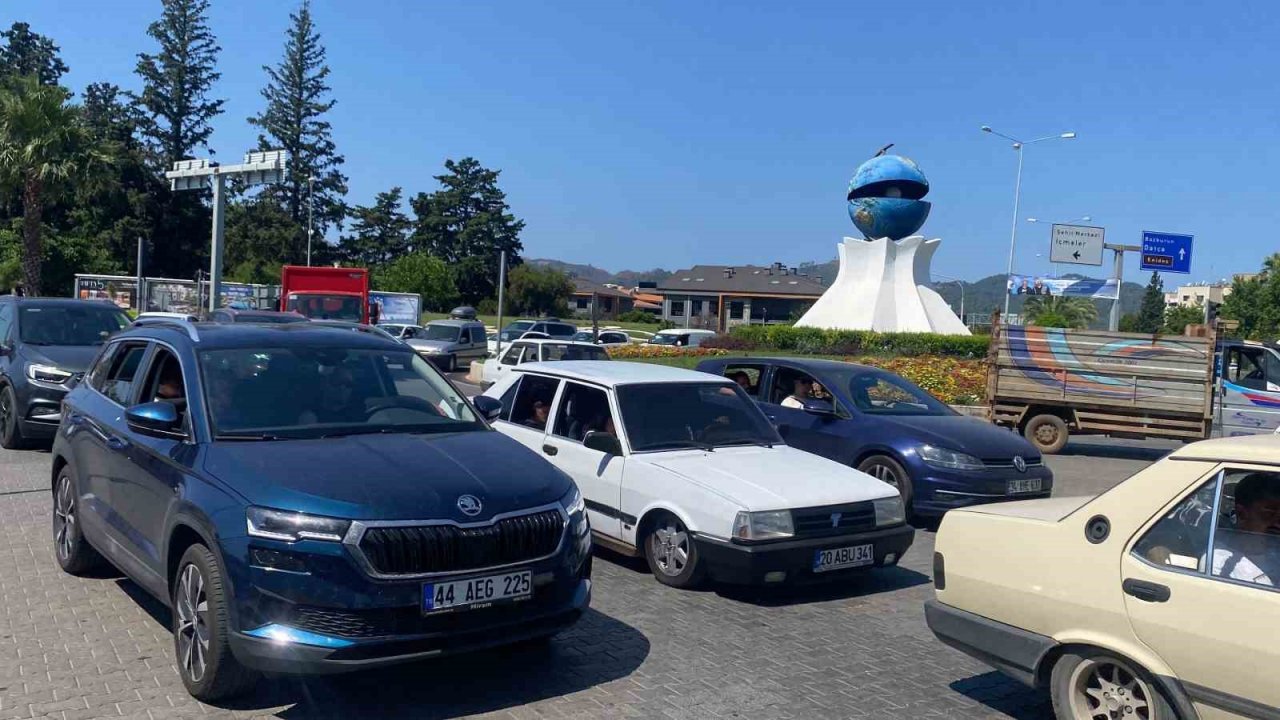 Marmaris’e gelen tatilcilerin dönüş yolculuğu başladı