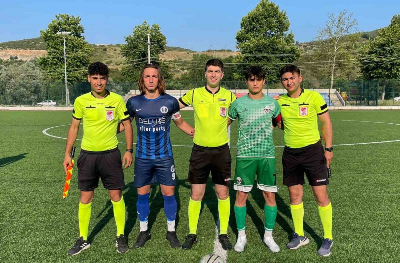 U17 Türkiye Şampiyonası ikinci kademe şampiyonu Bursa Yeni Karamanspor oldu