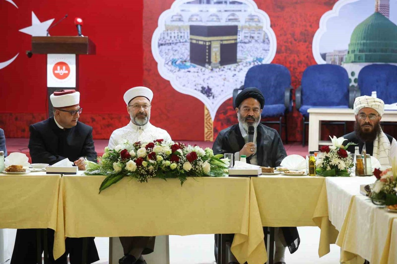 Diyanet İşleri Başkanı Erbaş: "İnsanlık, İslam’ın hak, hukuk, rahmet ve merhamet ilkelerine muhtaçtır"
