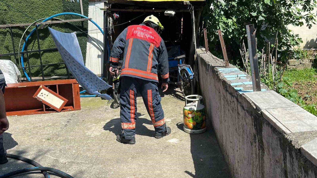 Su ısıtıcısı evi yaktı: 1 yaralı