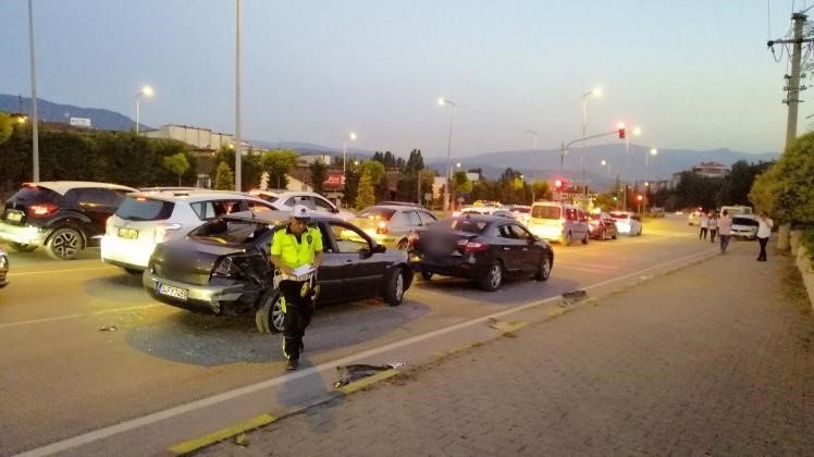 Karabük’te zincirleme trafik kazası: 9 yaralı