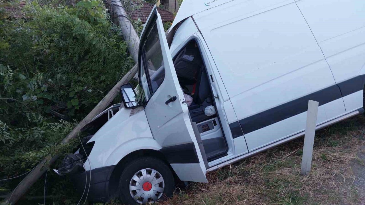 Canlı yayın aracı kaza yaptı: 2 ölü, 1 yaralı