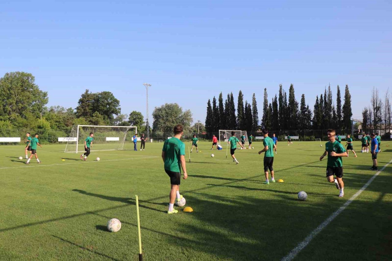 Sakaryaspor yeni sezon için hazırlıklara başladı