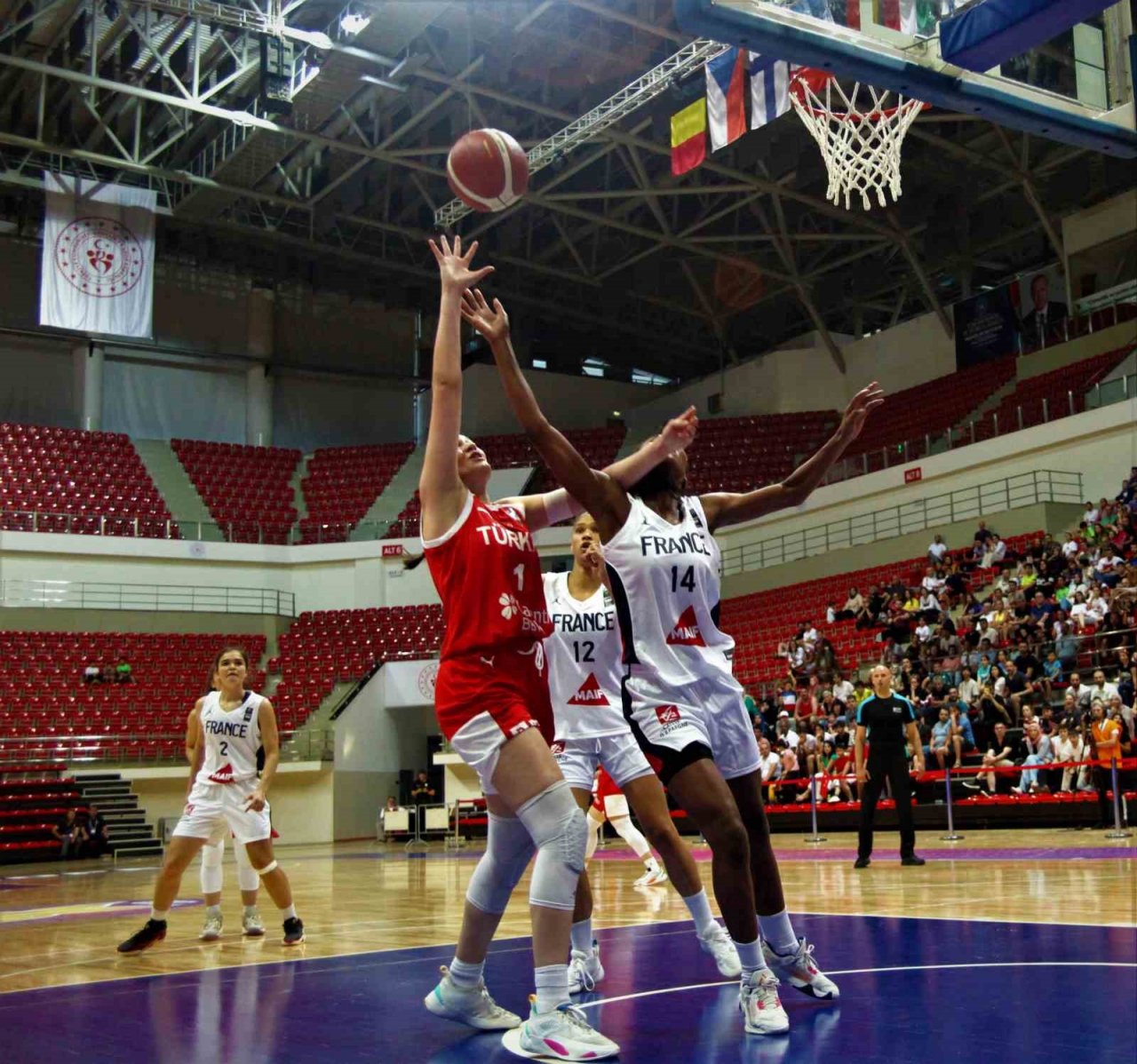 18 Yaş Altı Kız Basketbol Milli Takımı, Fransa’ya mağlup oldu