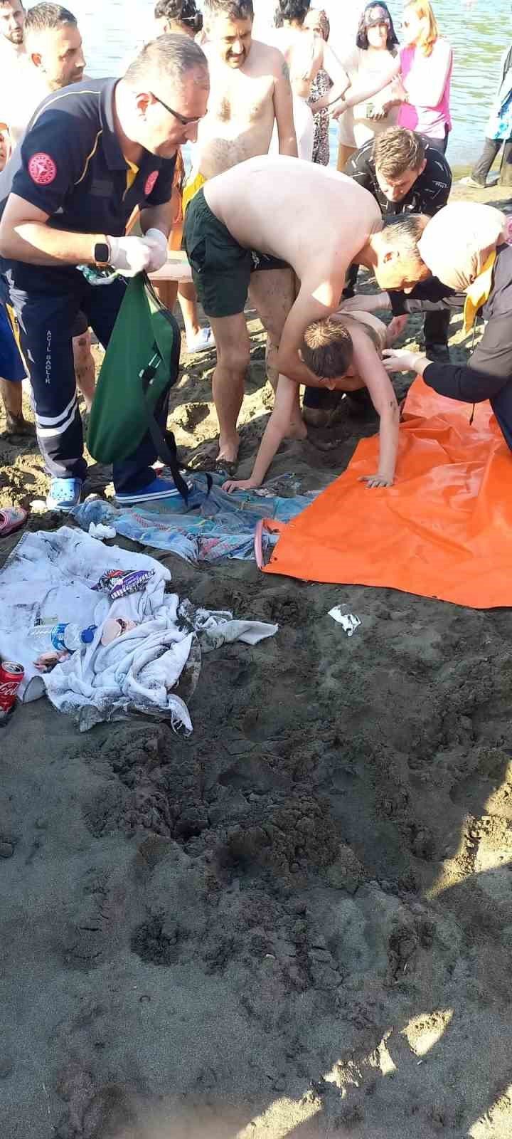 Zonguldak’ta 2 çocuk denizde boğulma tehlikesi geçirdi