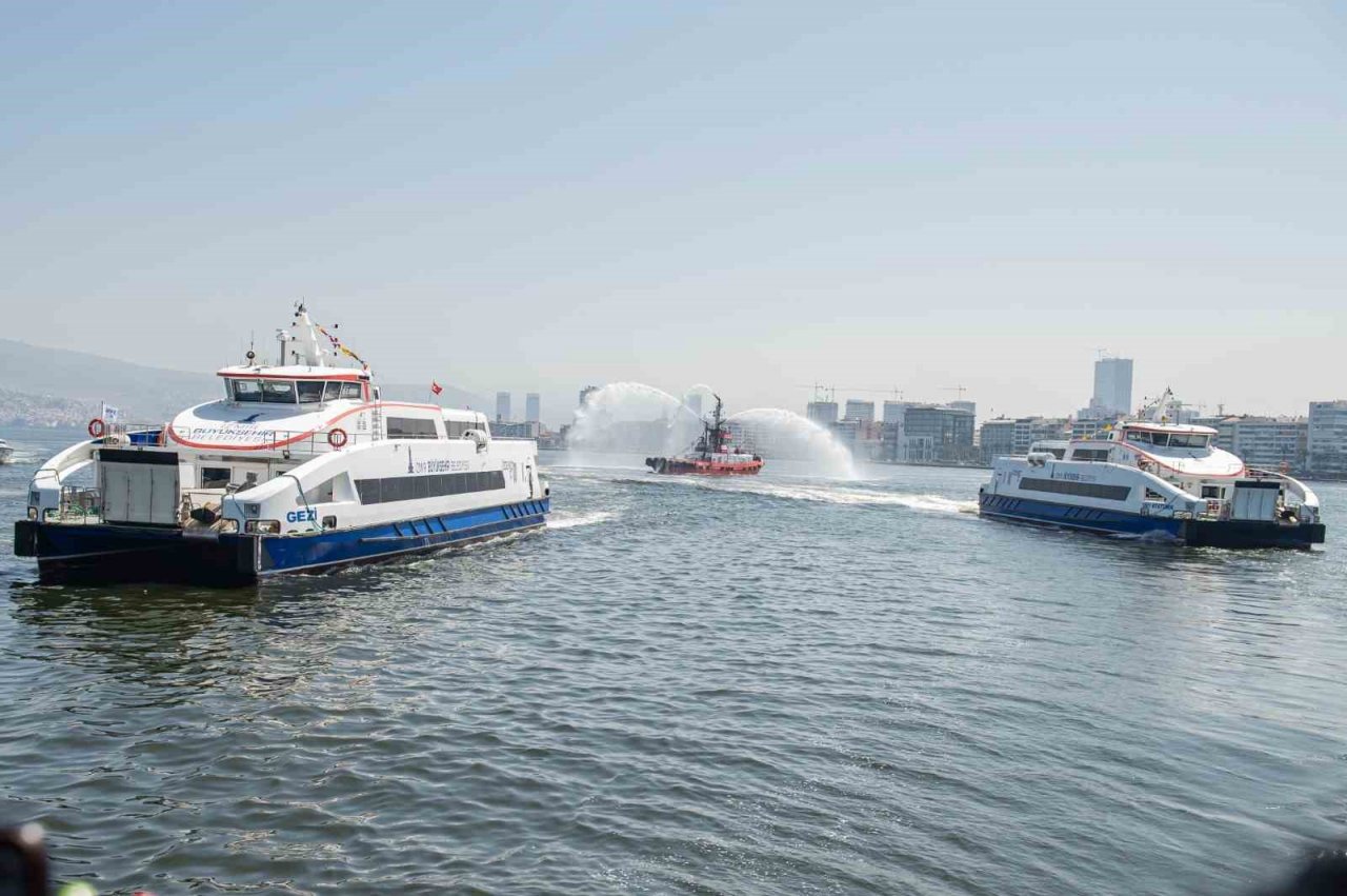 İzmir’de Kabotaj Bayramına coşkulu kutlama