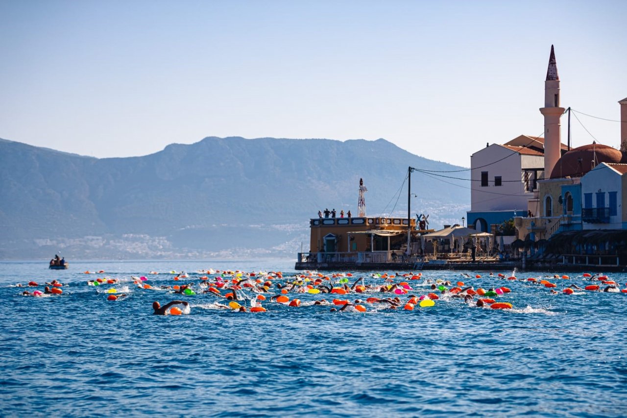 Erzincanlı öğretmen yüzmenin Formula’sında kulaç attı