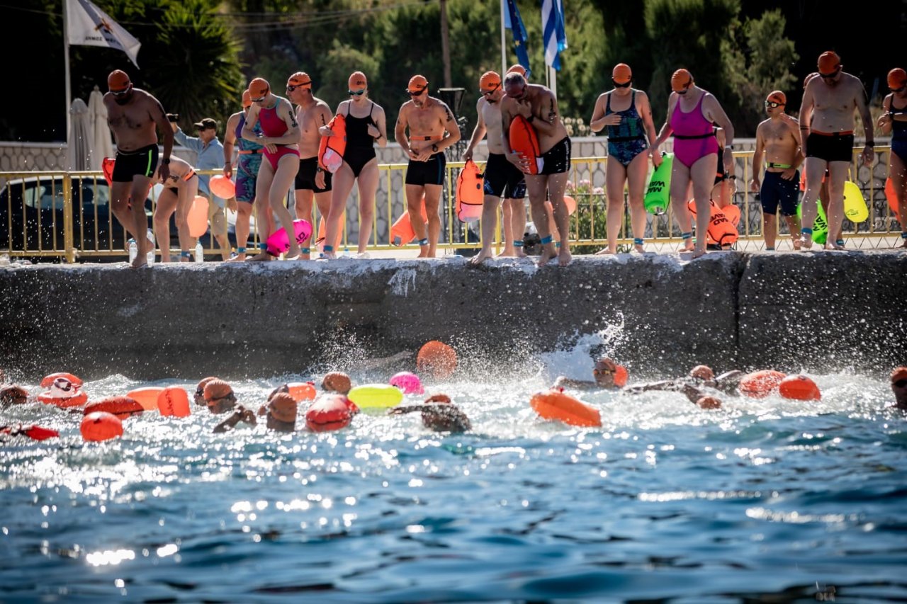 Erzincanlı öğretmen yüzmenin Formula’sında kulaç attı