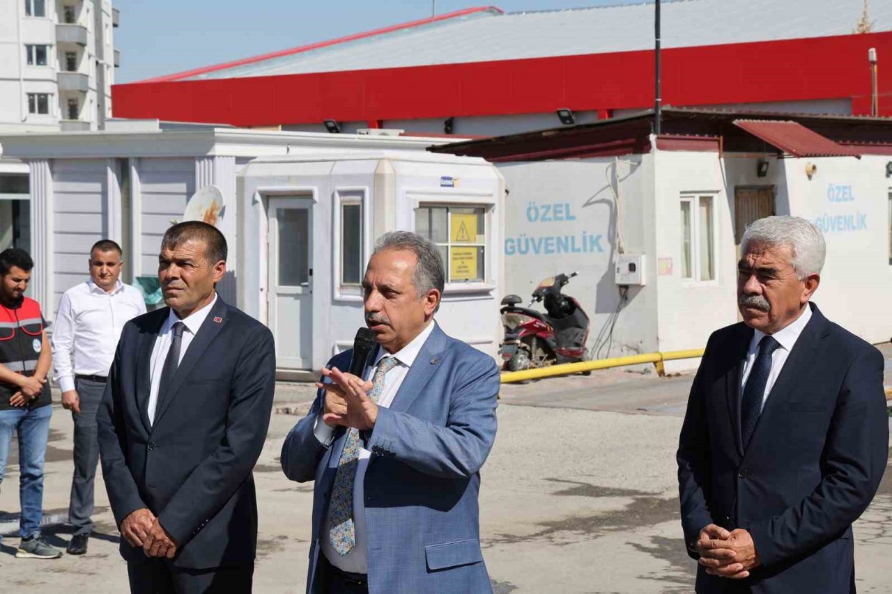 Talas’ta mesai bayramlaşma ile başladı