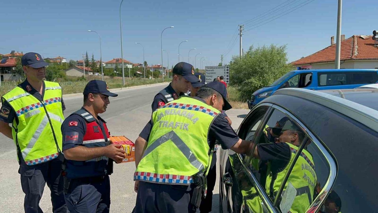 Bolvadin’de jandarma ekipleri 11 gün boyunca trafik denetimi yaptı