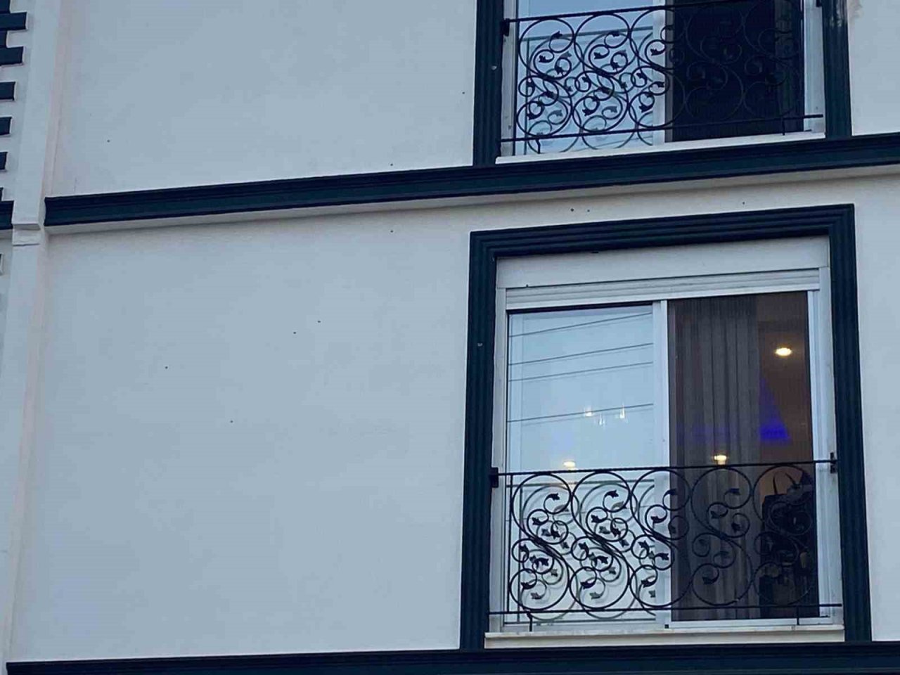 2 çocuk annesi kadın, sabaha karşı evine yapılan pompalı tüfekli saldırıda dehşeti yaşadı