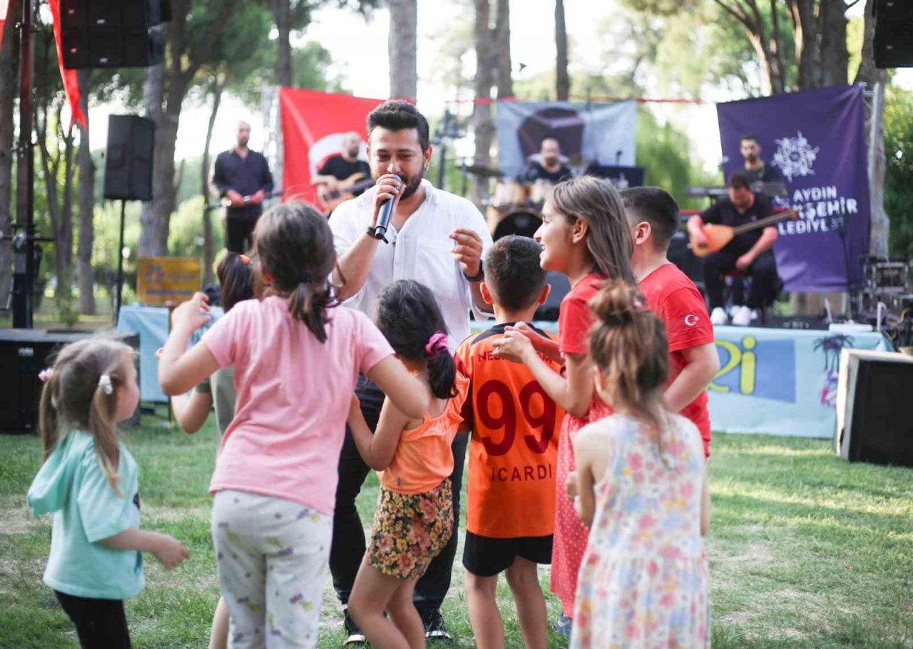 Aydın Büyükşehir Belediyesi’nden Nazilli’de yaz konseri