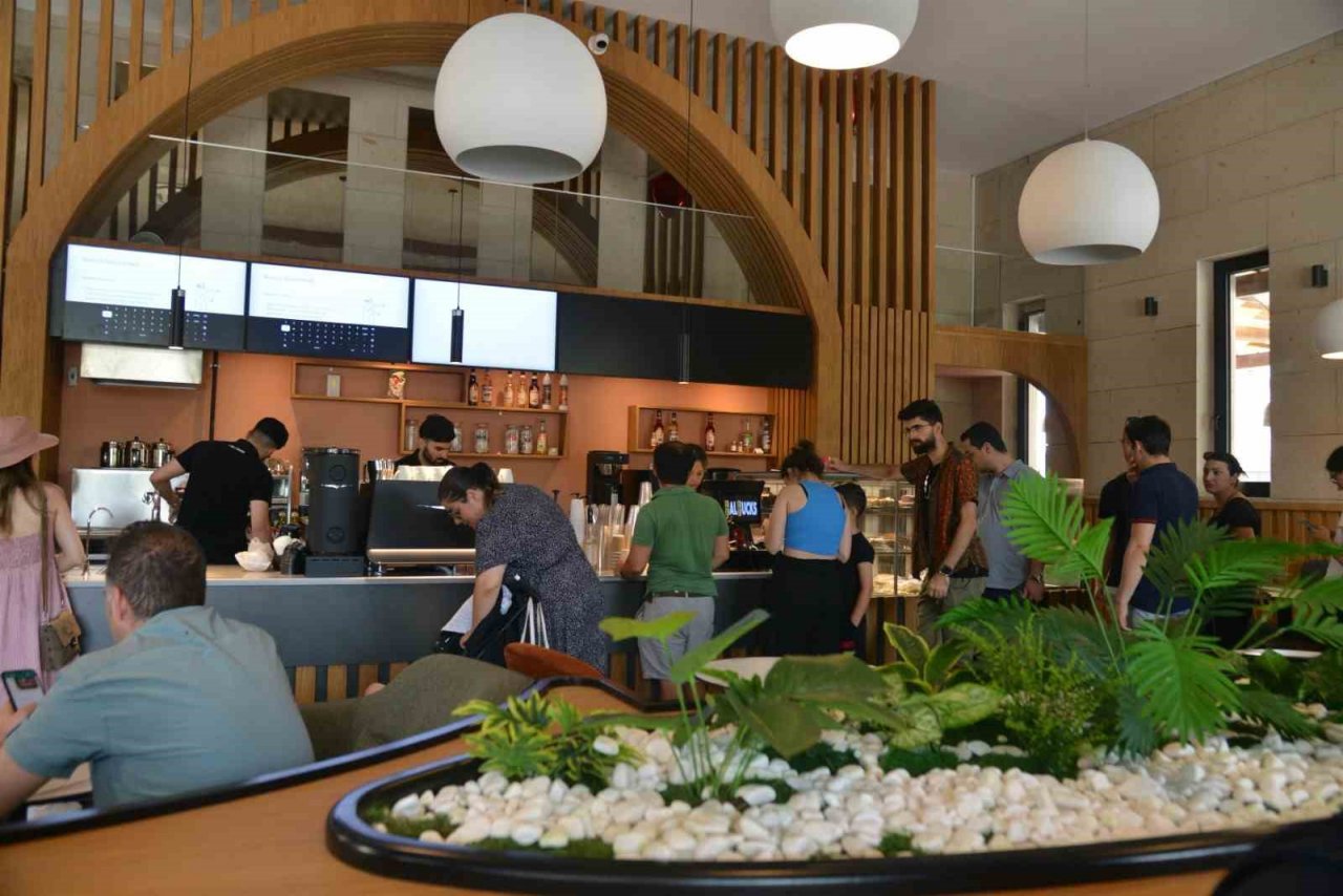 Balıkesir’de vatandaşlardan BALBUCKS’a tam not