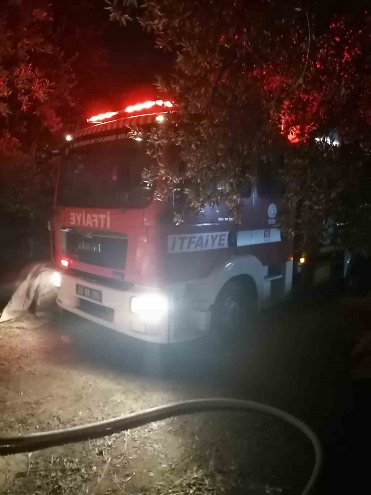 Edremit’te saya yangını