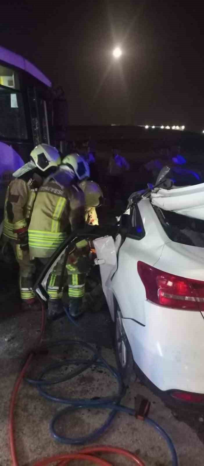 Başkentte halk otobüsü ile otomobil çarpıştı: 1 ölü