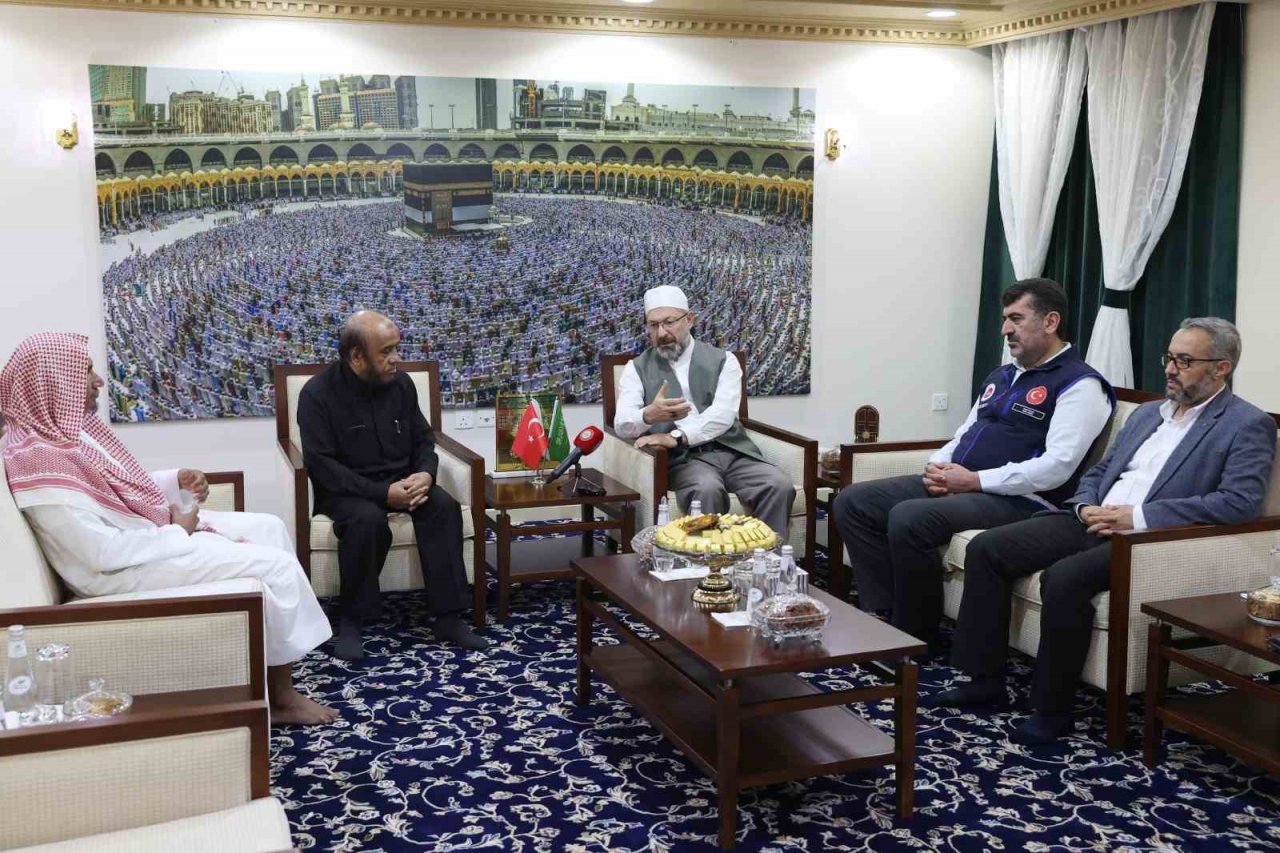 Diyanet İşleri Başkanı Erbaş, Libya Hac Bakanı Beşir ile bir araya geldi