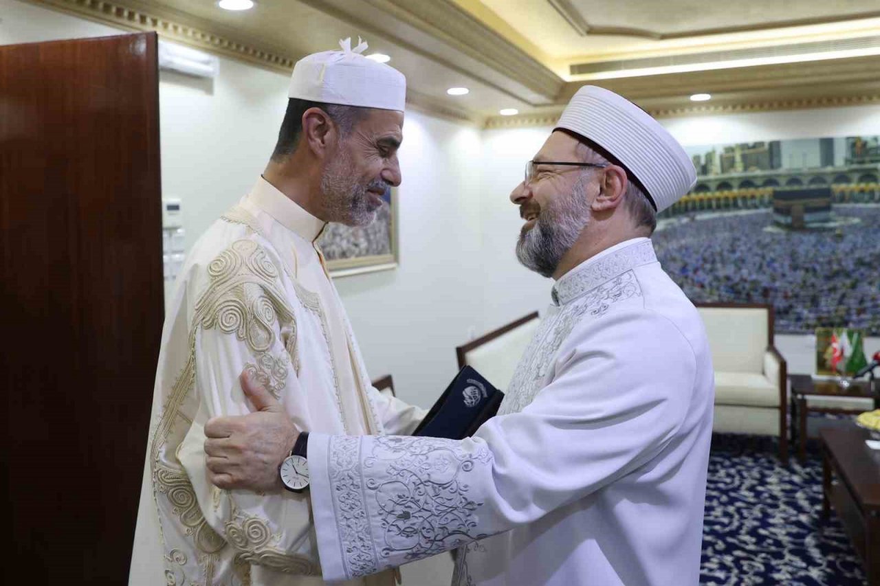 Diyanet İşleri Başkanı Erbaş, Libya Hac Bakanı Beşir ile bir araya geldi