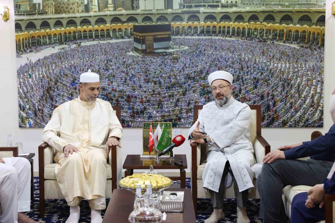 Diyanet İşleri Başkanı Erbaş, Libya Hac Bakanı Beşir ile bir araya geldi