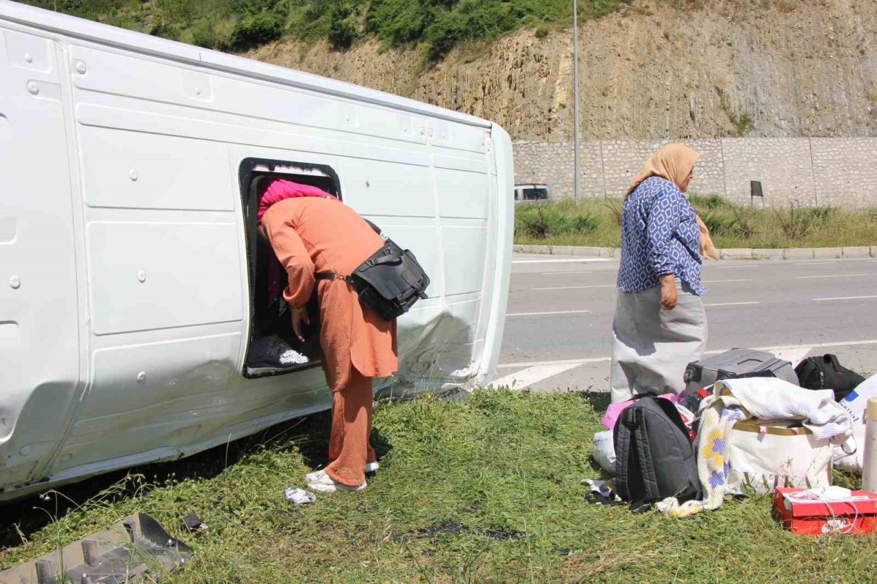 Samsun’daki minibüs kazasında yaralı sayısı 9 oldu