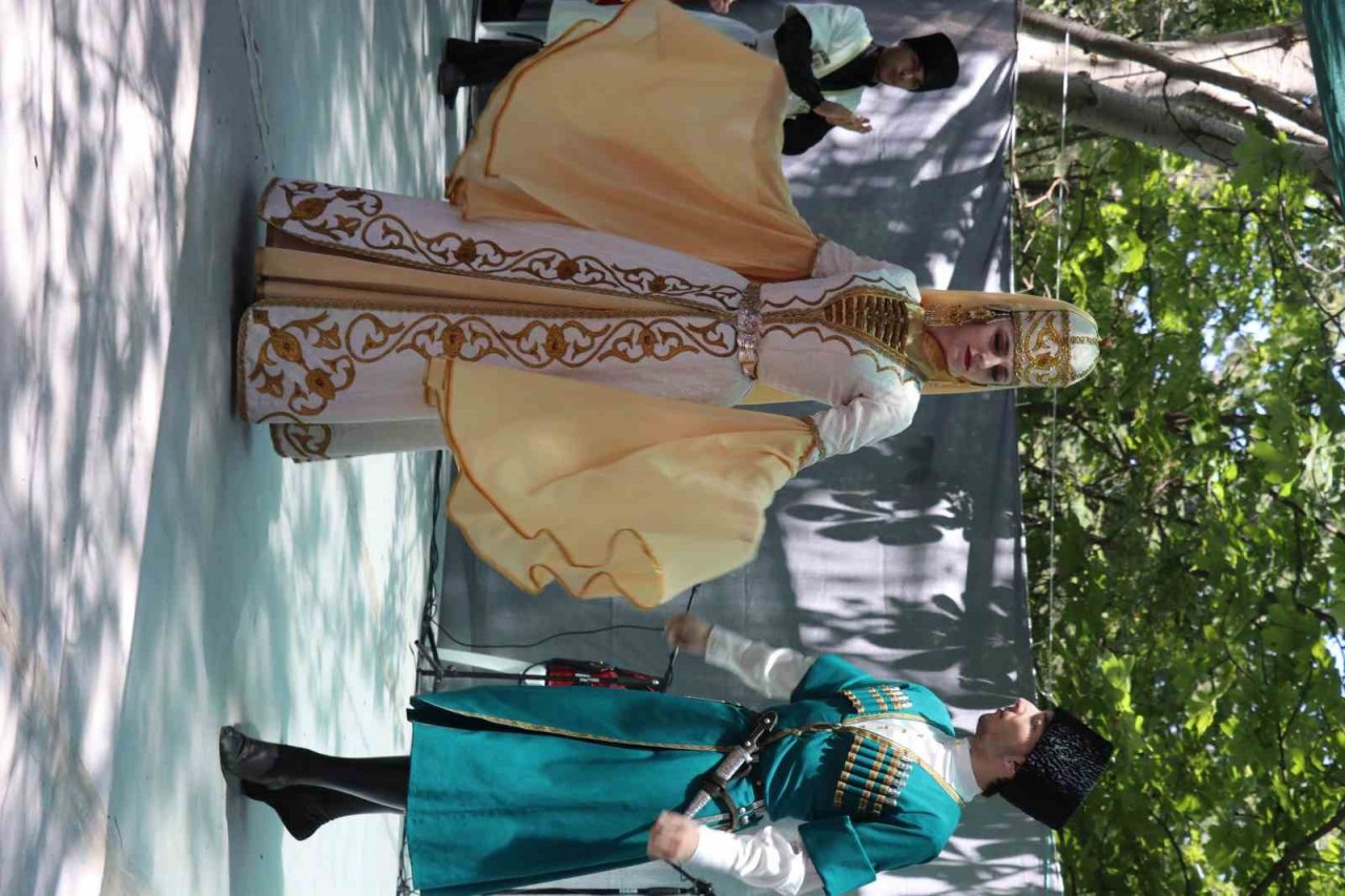 Eskişehir’de Kafkas şenliği