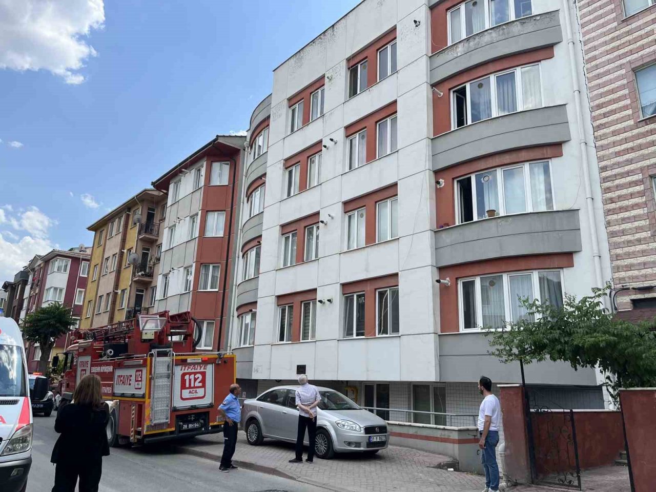 Asılsız intihar ihbarı paniğe neden oldu