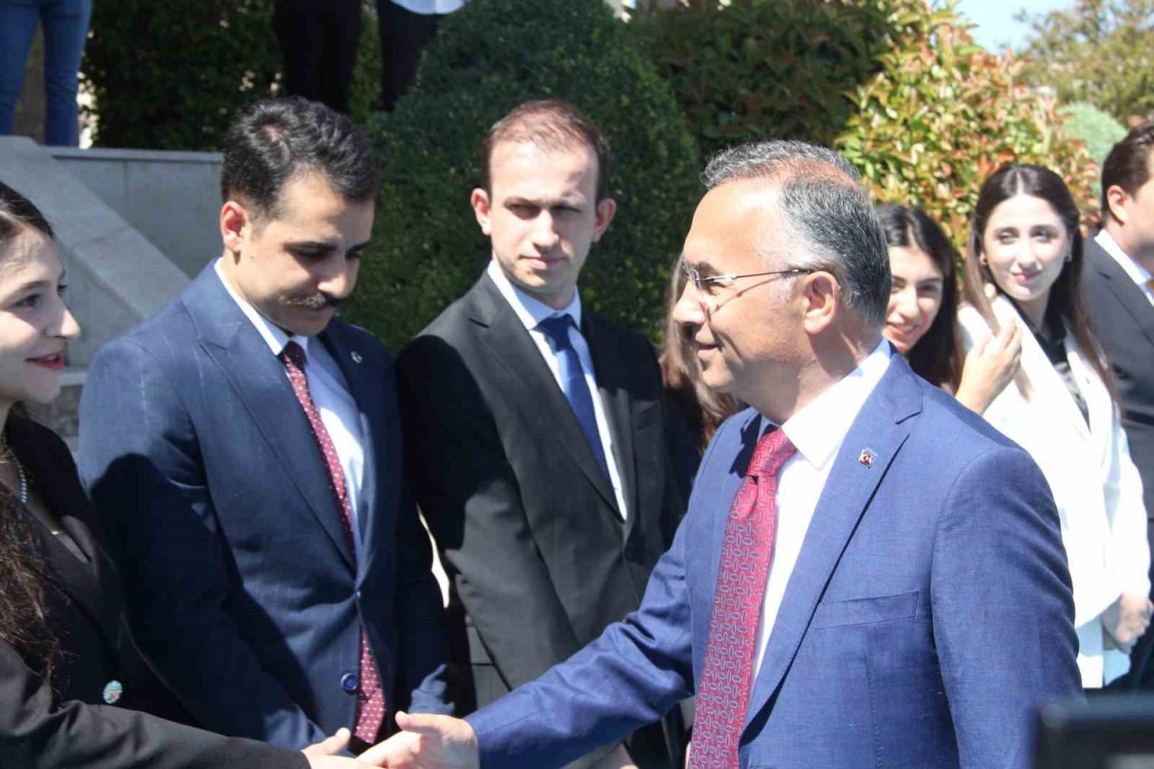 Gaziantep Valisi Kemal Çeber göreve başladı