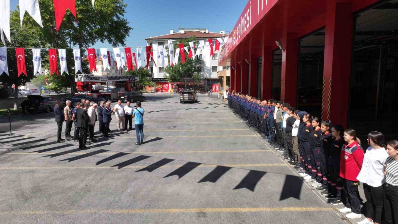 Başkan Büyükkılıç, belediye personeliyle bayramlaştı