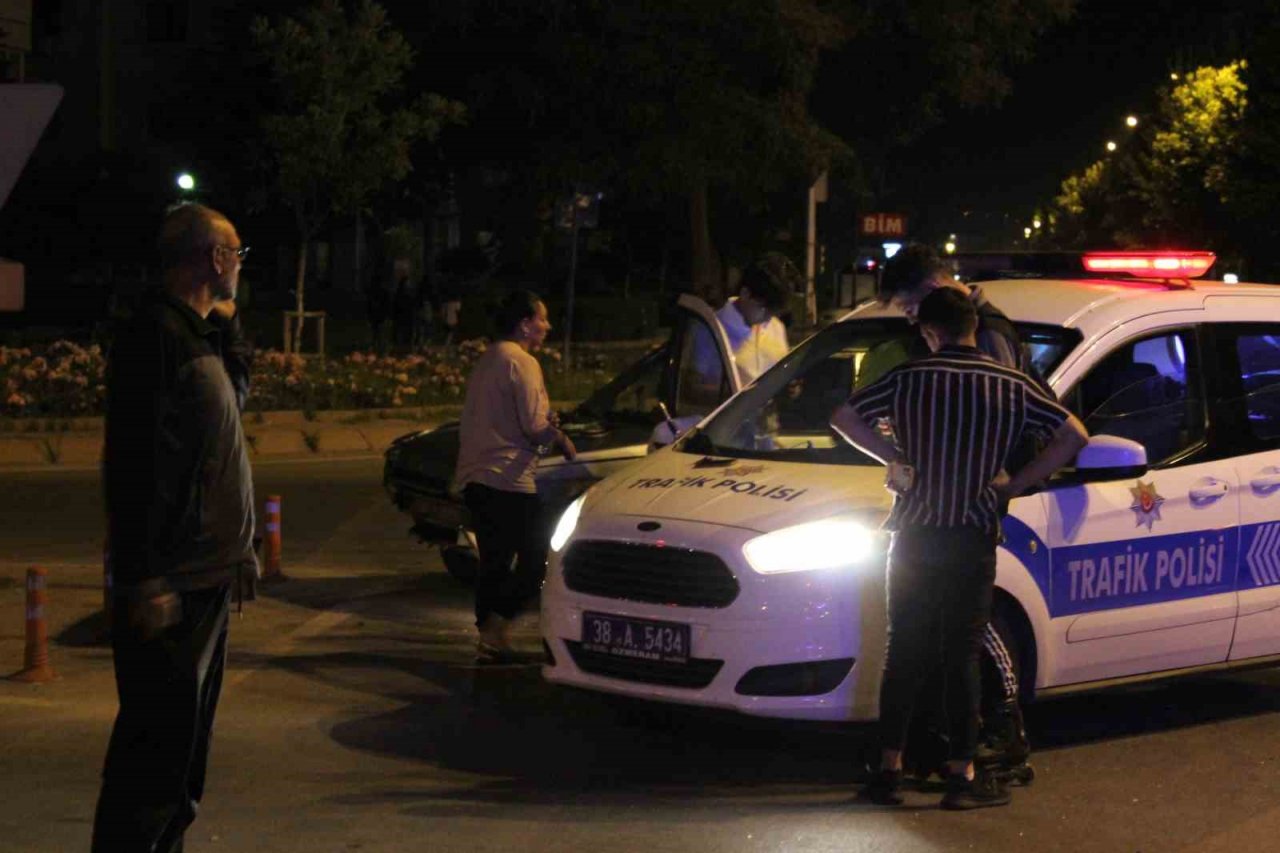 Kazaya karışan alkollü aday sürücünün ehliyeti iptal edildi